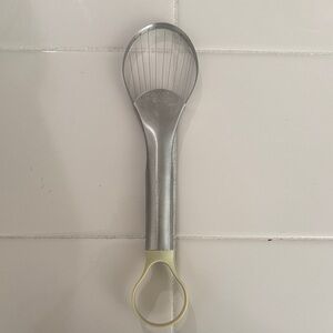 AMCO HOUSEWORKS Stainless Steel Avocado Slicer with Yellow Handle